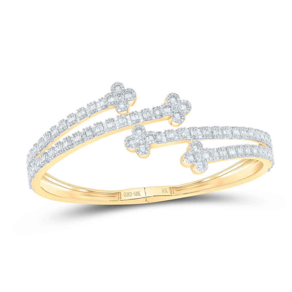 2 7/8CTW-DIA NK CUFF LADIES CLOVER BANGLE (55x65 MM)