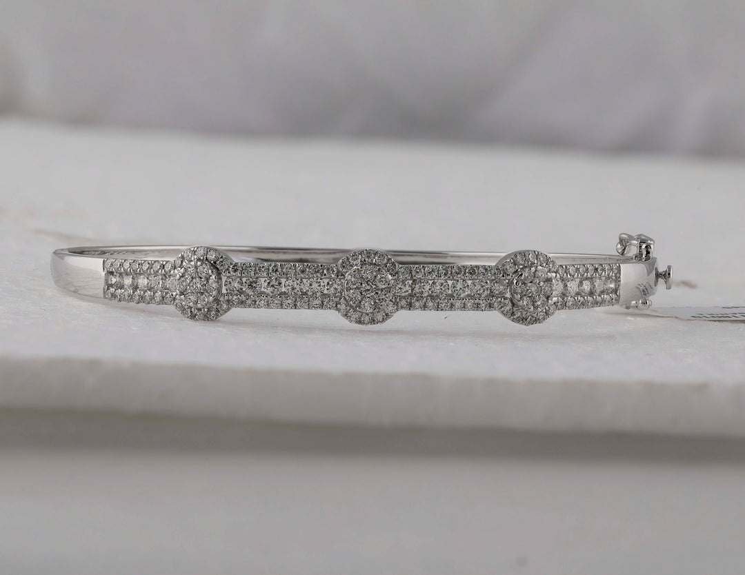 14kt White Gold Women's Diamond Flower Cluster Bangle Bracelet 1-3/4 ctw