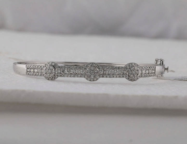 14kt White Gold Women's Diamond Flower Cluster Bangle Bracelet 1-3/4 ctw