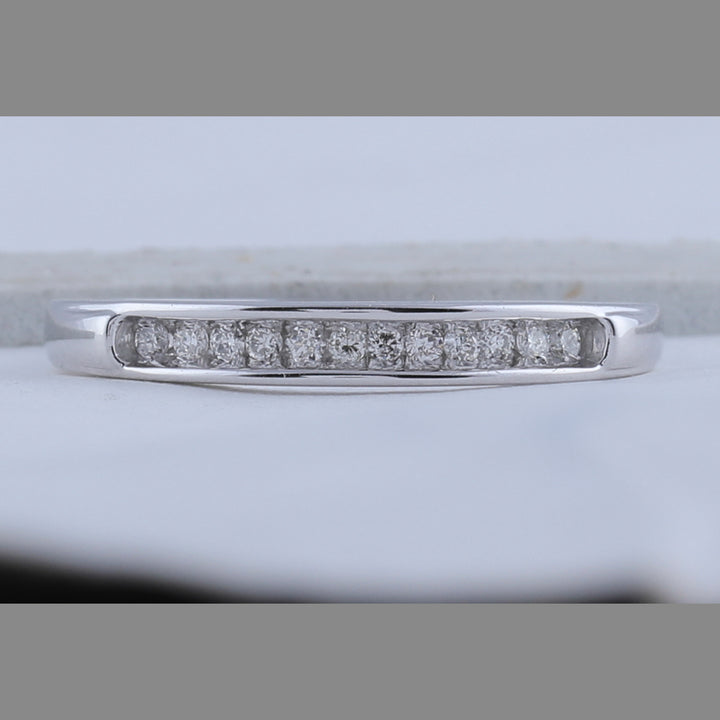 10kt White Gold Womens Round Diamond Channel Set Band Ring 1/8 Cttw