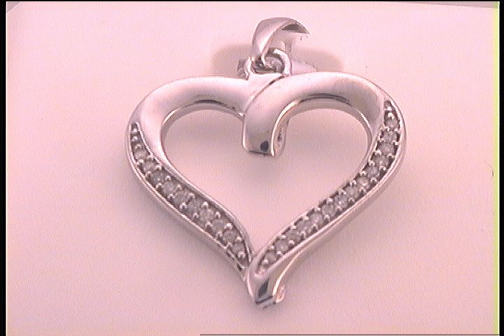Sterling Silver Diamond Heart Pendant 1/4 ctw