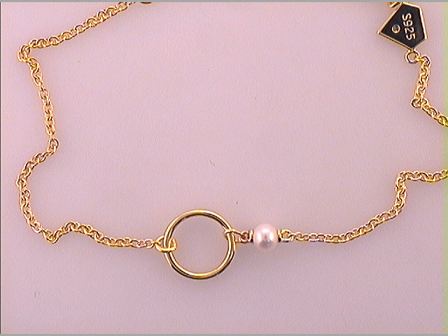 Yellow-tone Sterling Women's White Freshwater Pearl & Diamond Bracelet 3/8 ctw