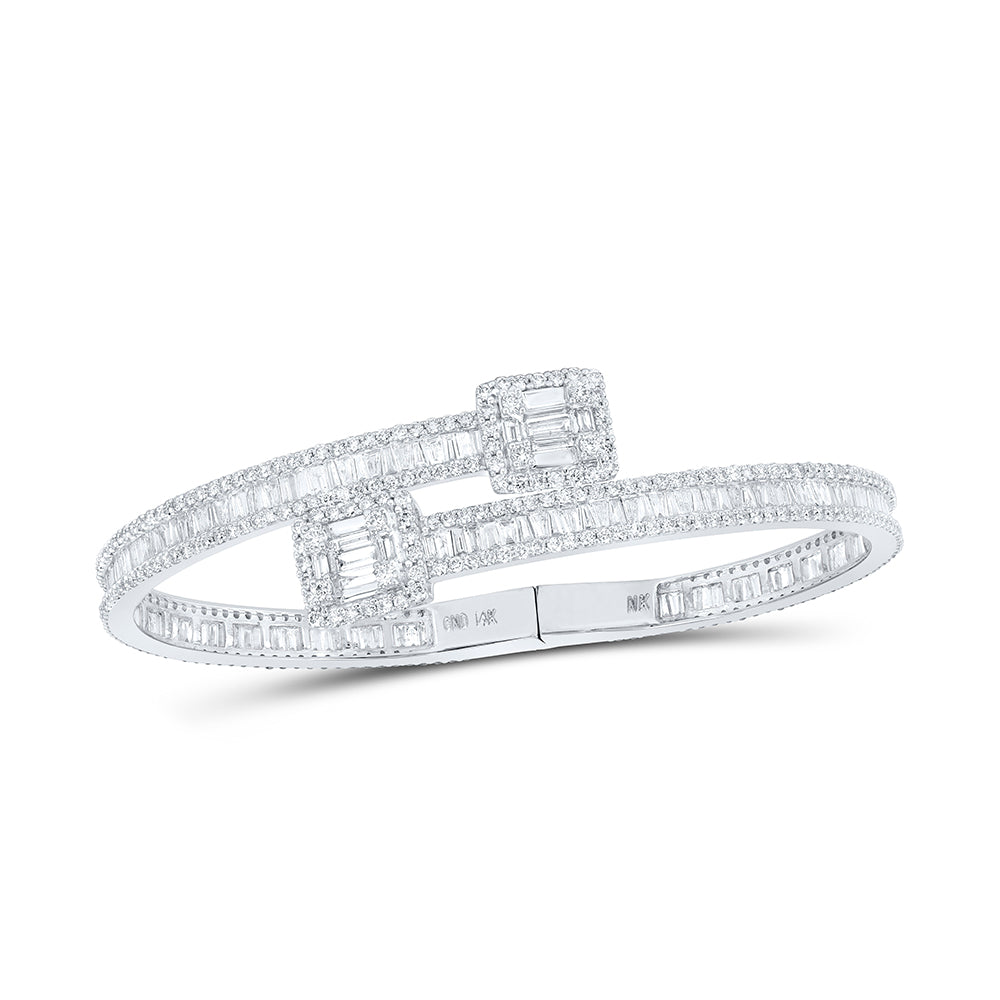 14kt White Gold Women's Diamond Bangle 8-1/4 ctw